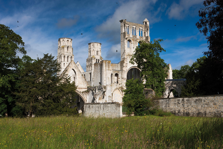 Aux origines de l&rsquo;abbaye de Jumi&egrave;ges &ndash; Naissance et premi&egrave;re extinction