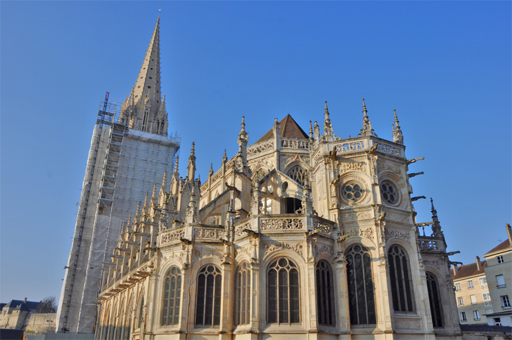 De Darn&eacute;tal &agrave; la place Saint-Pierre de Caen