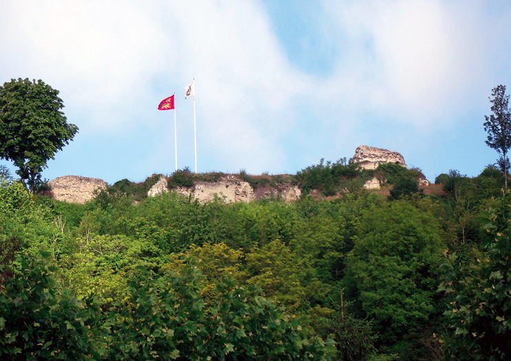 Ch&acirc;teau d&rsquo;Ivry-la-Bataille : reprise des recherches