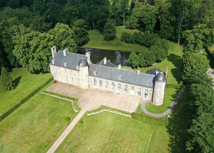 Le domaine de Pont&eacute;coulant &ndash; Un ch&acirc;teau en Suisse normande