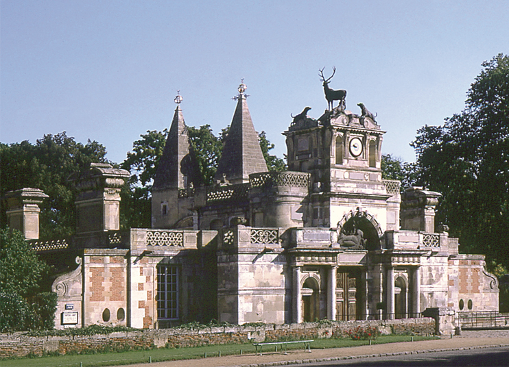 Anet -  Le ch&acirc;teau de la &laquo; Dame au cerf &raquo; Diane de Piotiers
