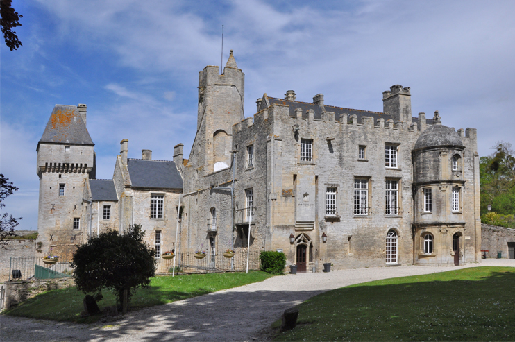 Le ch&acirc;teau fort de Creully