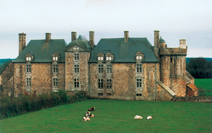 Le ch&acirc;teau de Crosville - une renaissance exemplaire