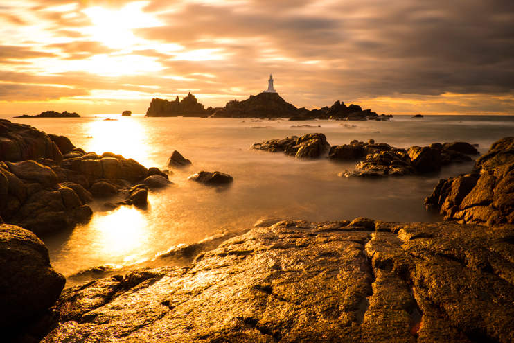 Victor Hugo, en exil d&rsquo;&icirc;le en &icirc;le&hellip; Escapade &agrave; Jersey & Guernesey