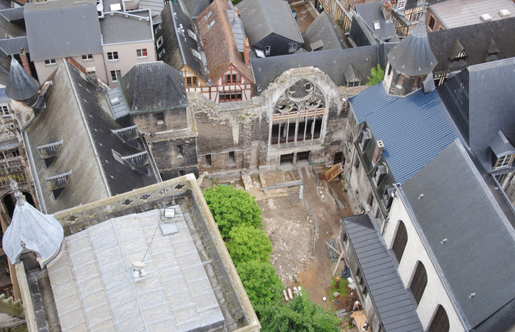 Les palais oubli&eacute;s des archev&ecirc;ques de Rouen