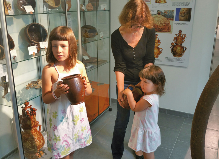 Les potiers d'Infreville - Pr&eacute;servation d'un savoir-faire ancestral