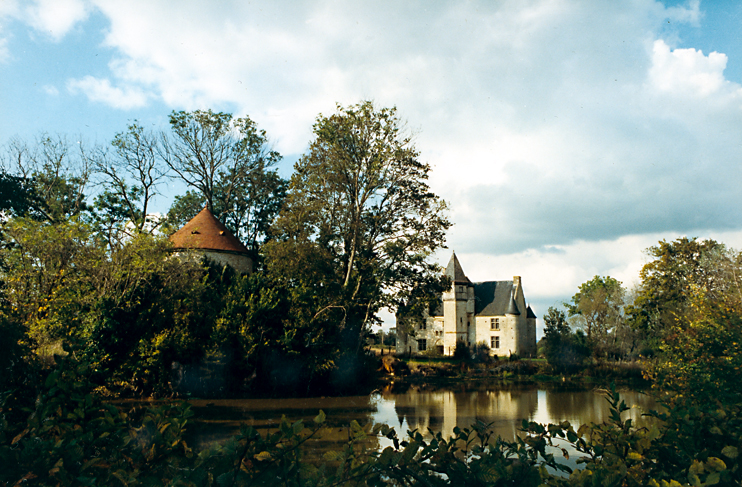 Le manoir d&rsquo;Argentelles sauv&eacute; de la ruine
