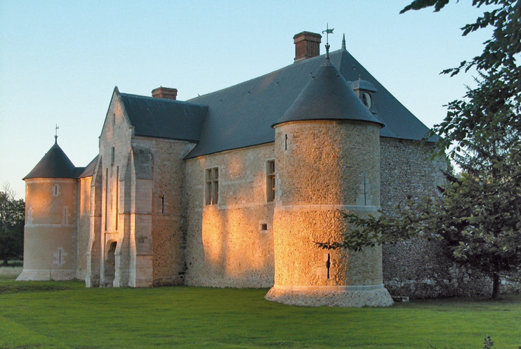 Le manoir du Catel, rescap&eacute; des XIIIe-XVe si&egrave;cles