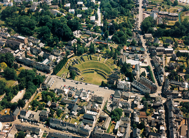 Le th&eacute;&acirc;tre antique de Lillebonne
