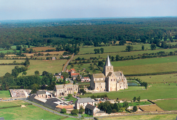 Abbaye de Cerisy-la-For&ecirc;t - Une restauration en cours
